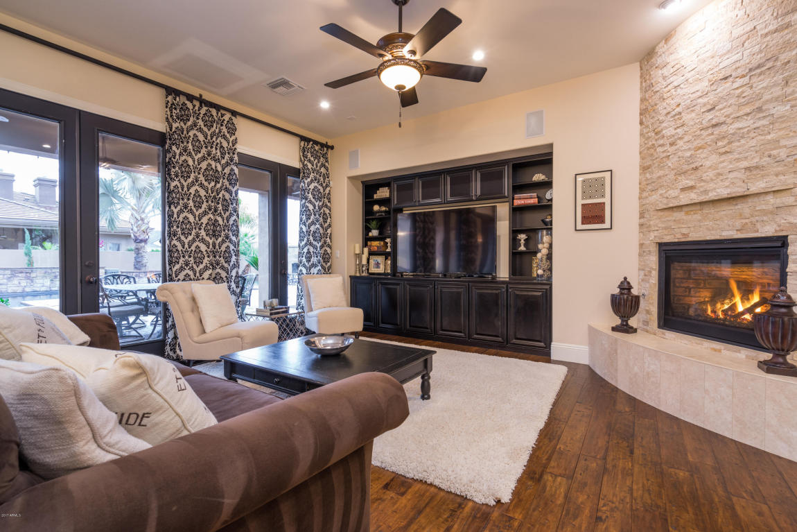 2856 E Sandy Ct, Gilbert, AZ 85297 photo 2