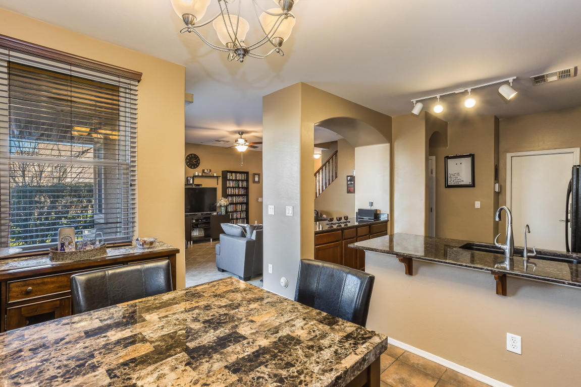 2250 E Wayland Dr, Phoenix, AZ 85040 photo 8