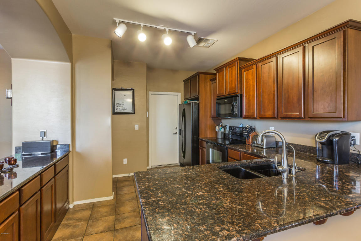 2250 E Wayland Dr, Phoenix, AZ 85040 photo 9