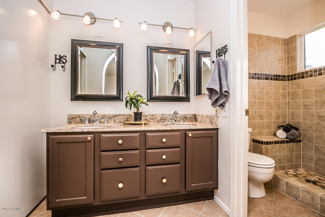 3844 E Orchid Ln, Phoenix, AZ 85044 photo 5