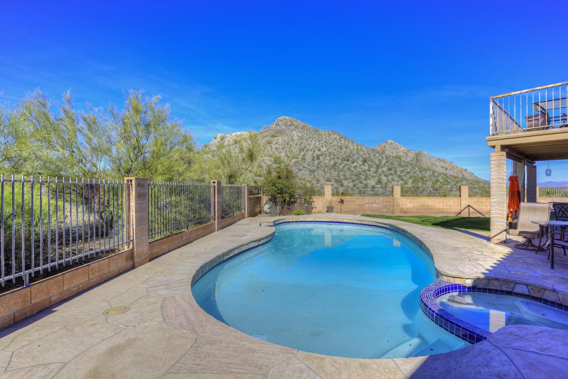 2102 E Christy Dr, Phoenix, AZ 85028 photo 3