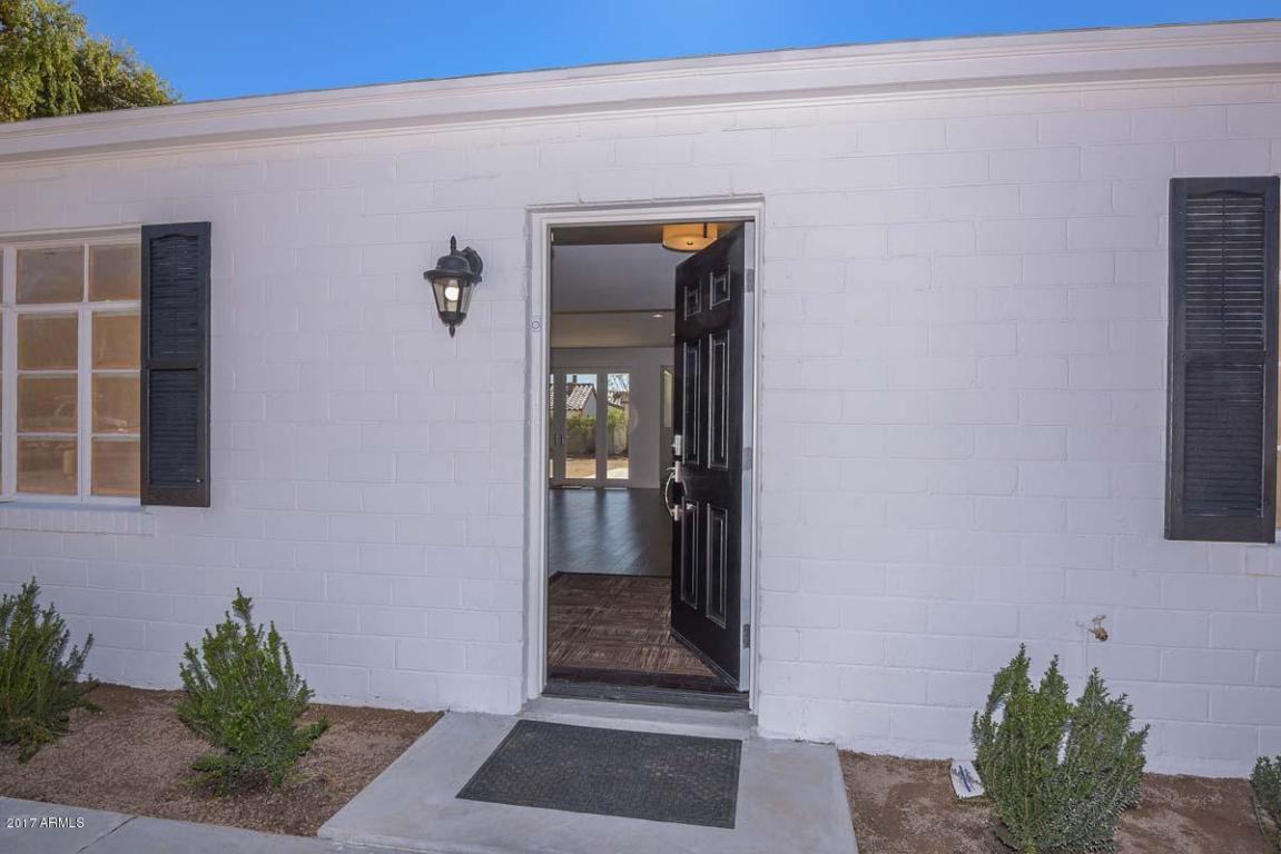 341 E Orange Dr, Phoenix, AZ 85012 photo 2