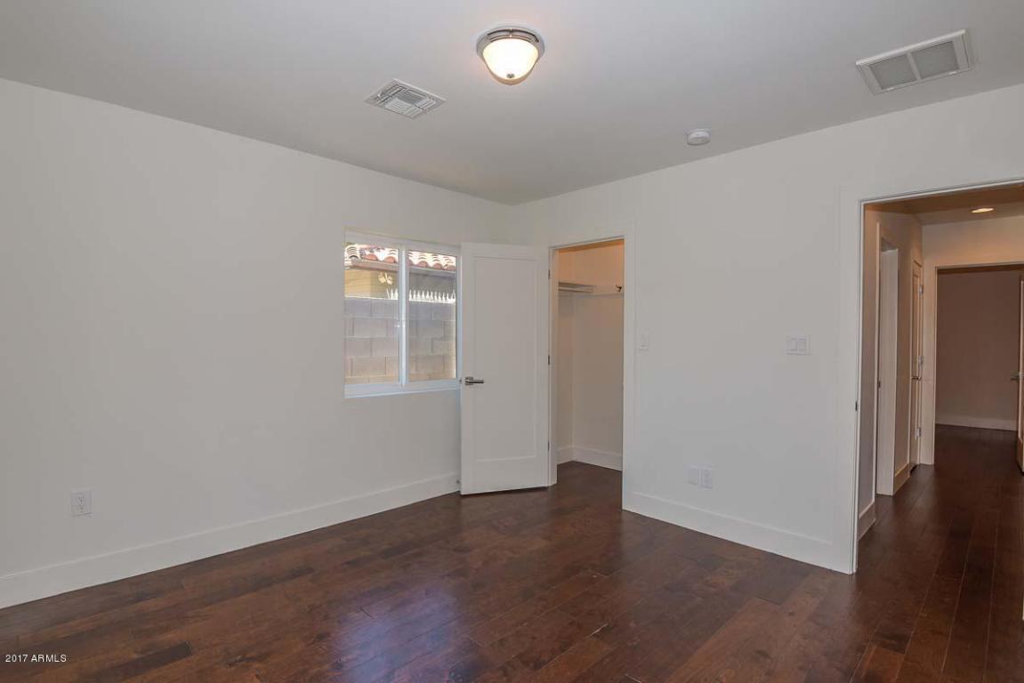 341 E Orange Dr, Phoenix, AZ 85012 photo 28