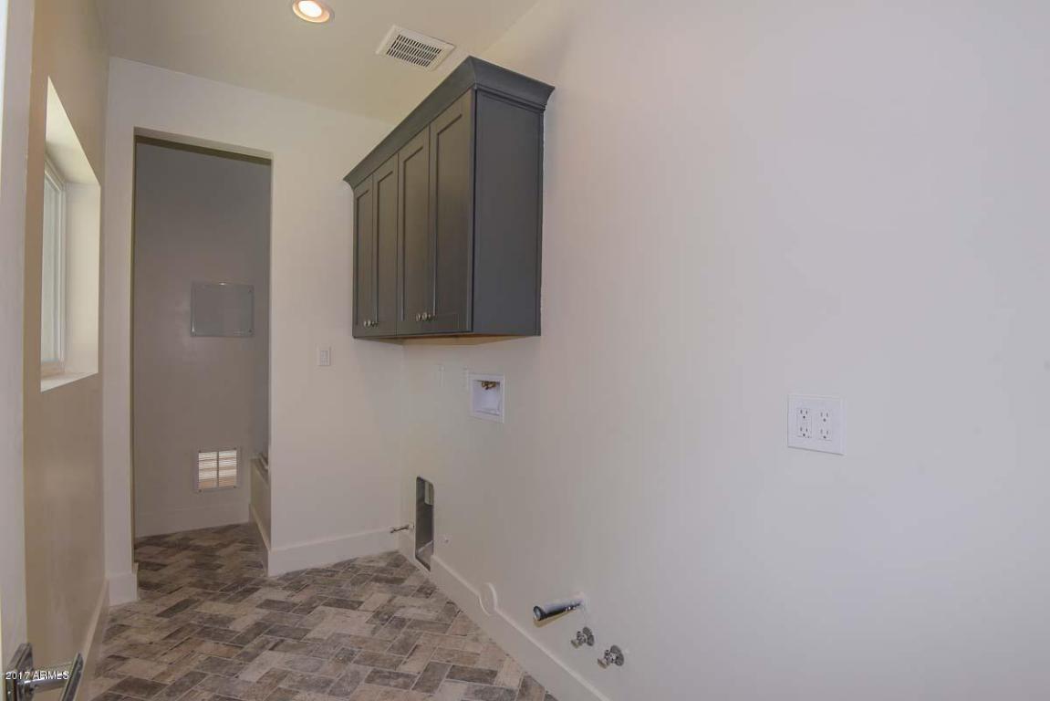341 E Orange Dr, Phoenix, AZ 85012 photo 32