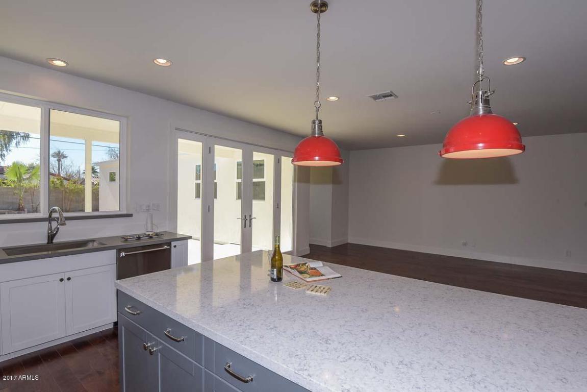 341 E Orange Dr, Phoenix, AZ 85012 photo 7