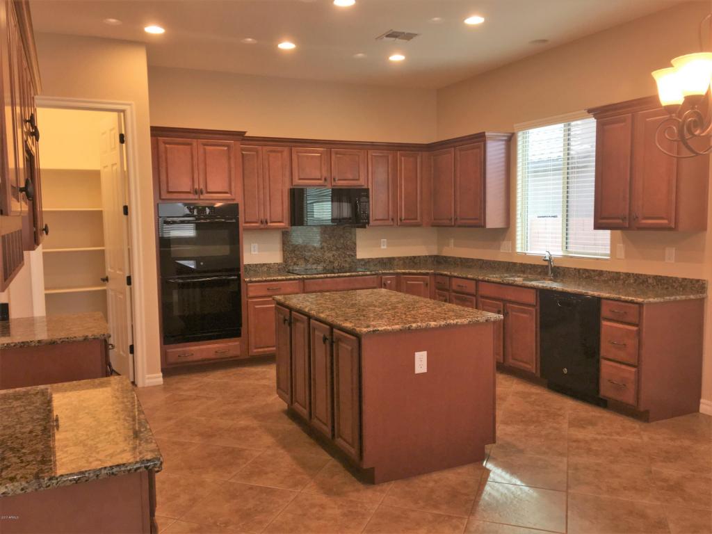 2512 E Plum St, Gilbert, AZ 85298 photo 8