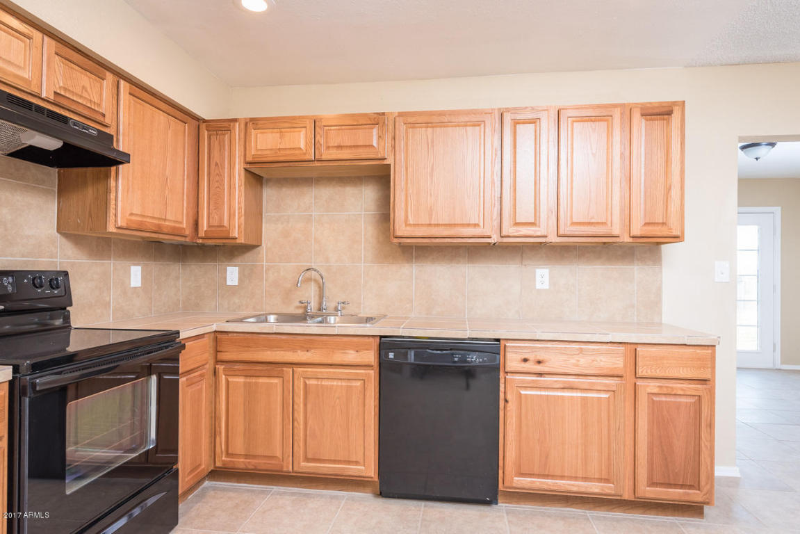 4524 E Vineyard Rd, Phoenix, AZ 85042 photo 9