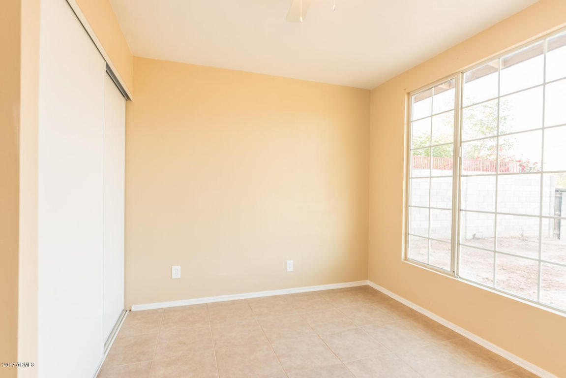 4524 E Vineyard Rd, Phoenix, AZ 85042 photo 12