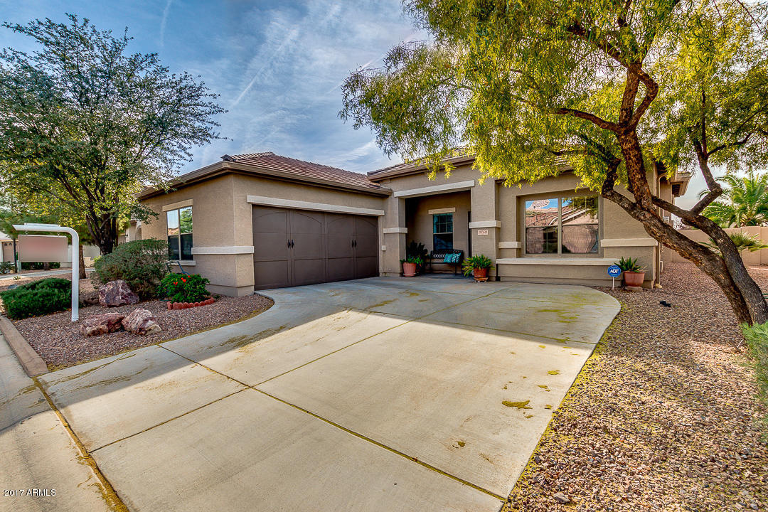 3759 E Orchid Ln, Gilbert, AZ 85296 photo 1