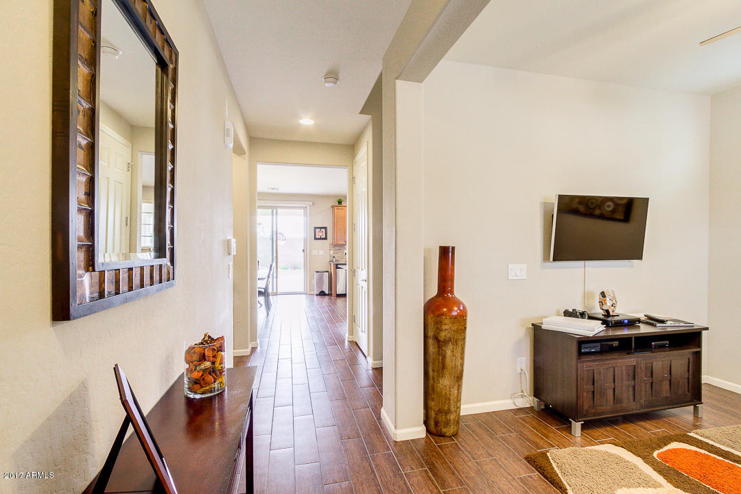 10237 E Sable Ave, Mesa, AZ 85212 photo 3