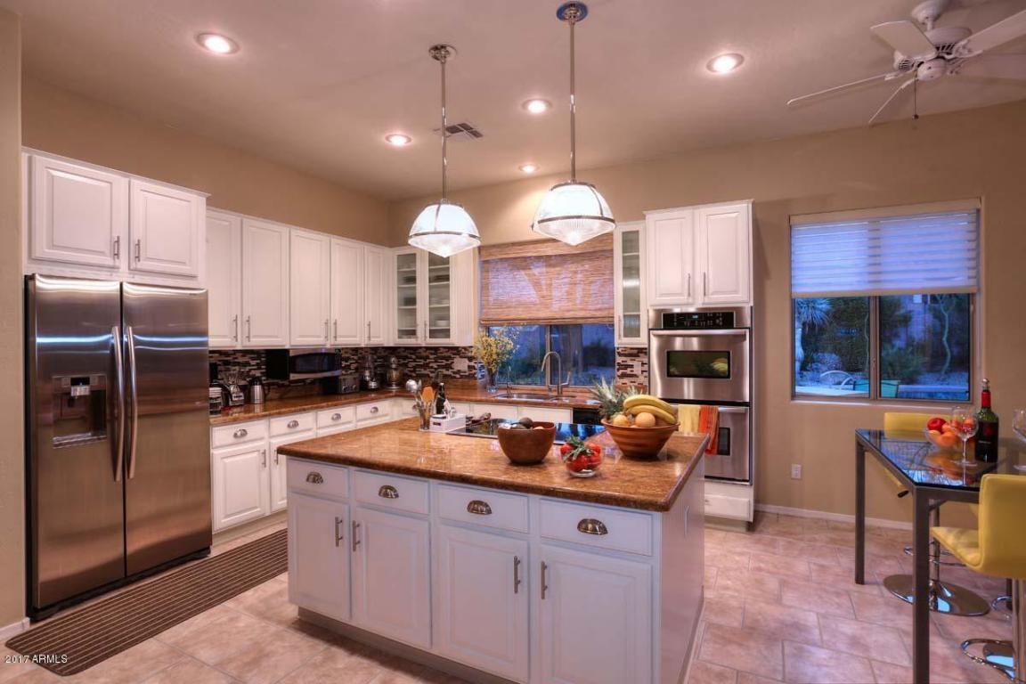 4404 E Robin Ln, Phoenix, AZ 85050 photo 7
