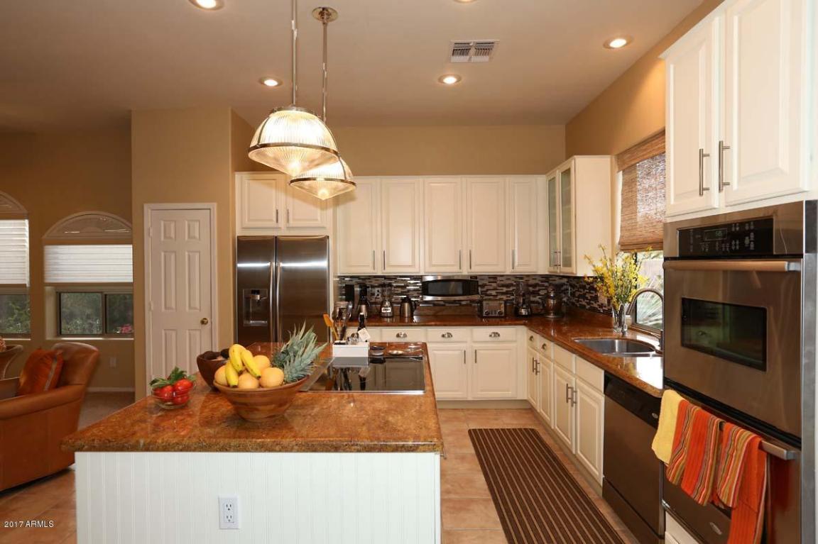4404 E Robin Ln, Phoenix, AZ 85050 photo 9