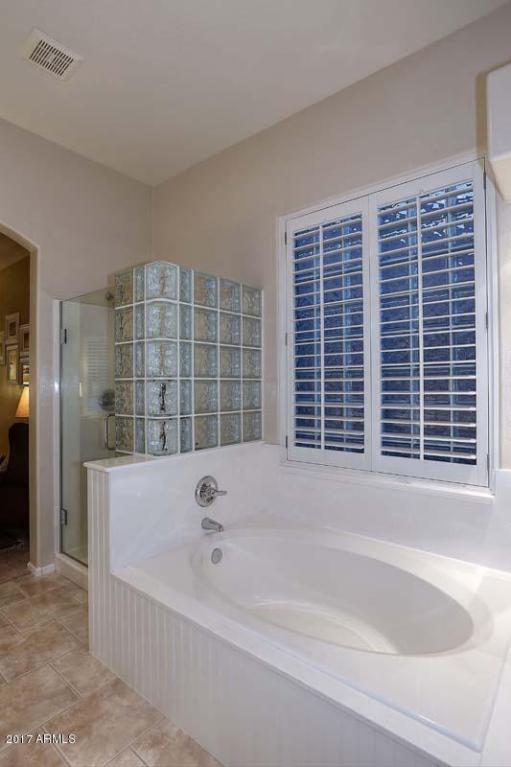 4404 E Robin Ln, Phoenix, AZ 85050 photo 17