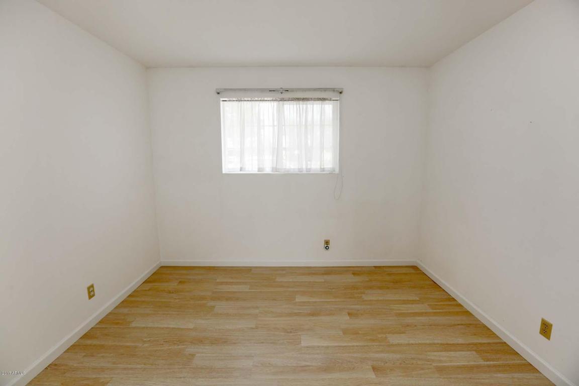 1027 E Marigold Ln, Tempe, AZ 85288 photo 5