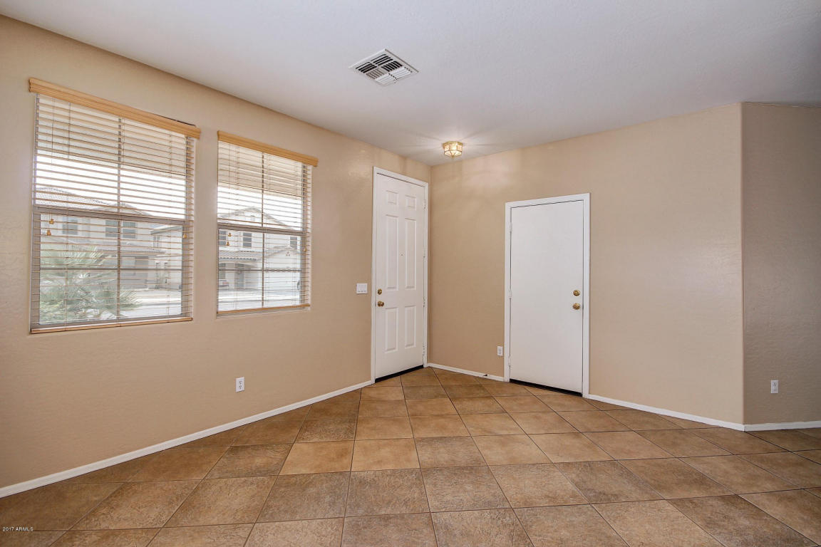 1832 E Daley Ln, Phoenix, AZ 85024 photo 3
