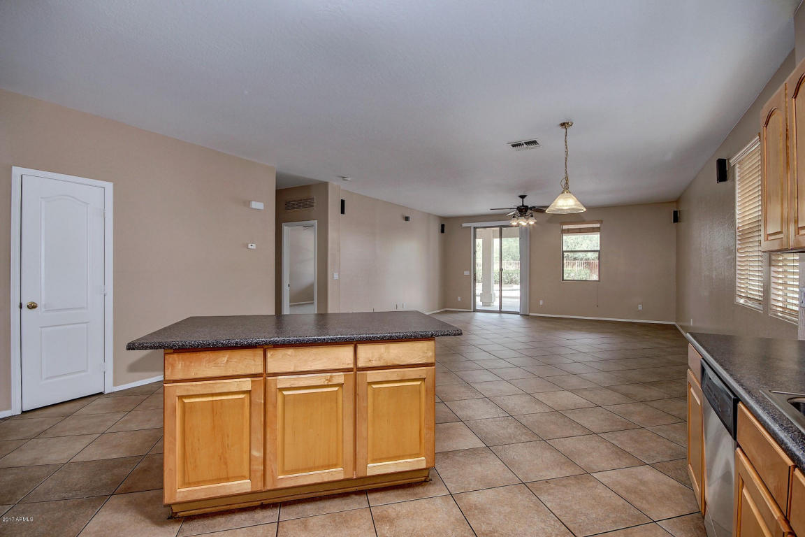 1832 E Daley Ln, Phoenix, AZ 85024 photo 11