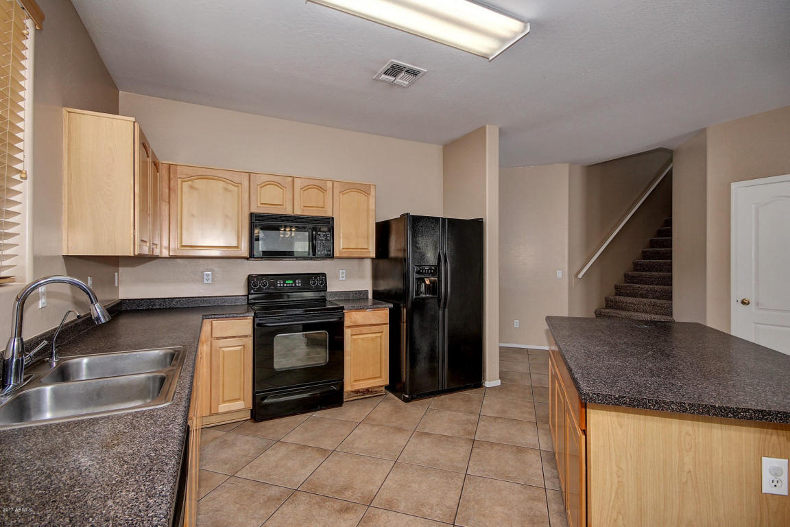 1832 E Daley Ln, Phoenix, AZ 85024 photo 8