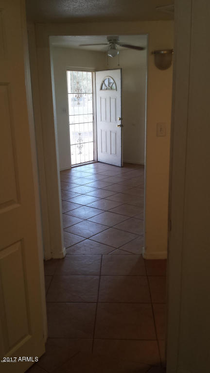 2724 E Mobile Ln, Phoenix, AZ 85040 photo 4