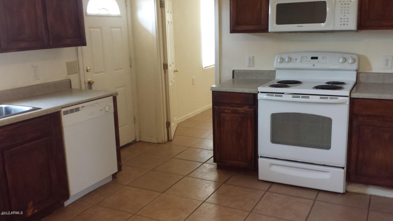 2724 E Mobile Ln, Phoenix, AZ 85040 photo 2