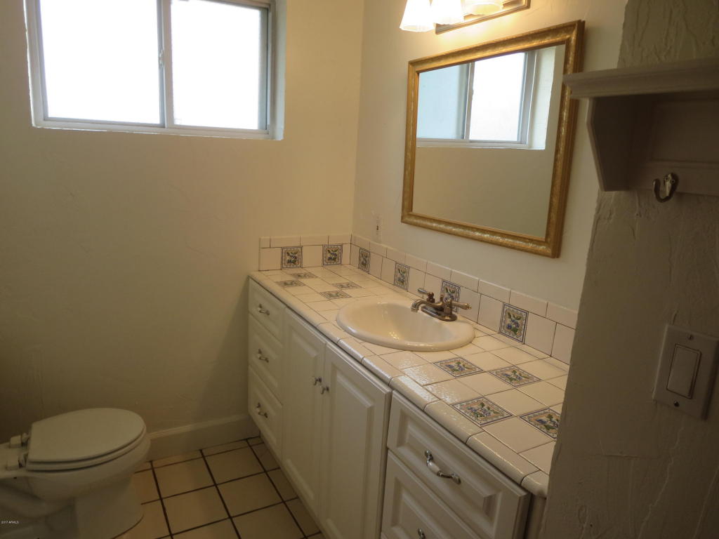 1002 E Keim Dr, Phoenix, AZ 85014 photo 9