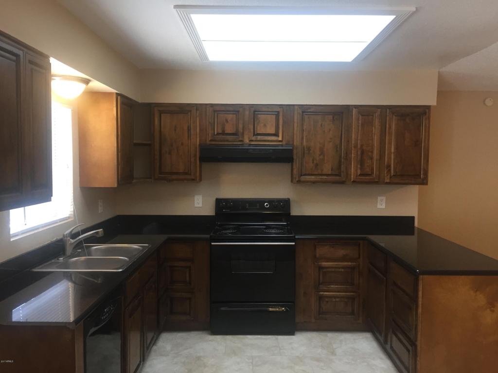 4331 N 79th Dr, Phoenix, AZ 85033 photo 8