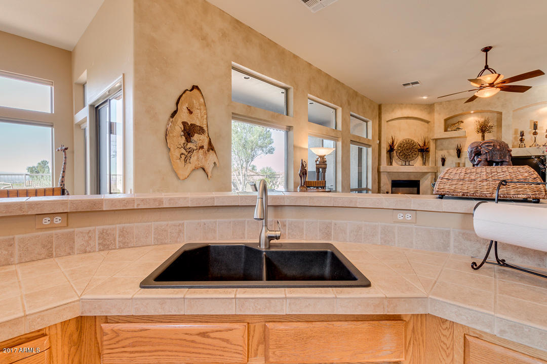 8217 E Sienna St, Mesa, AZ 85207 photo 41