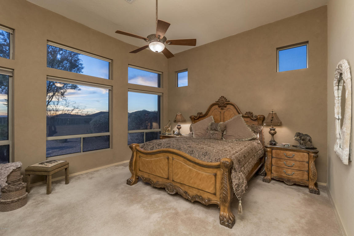 8217 E Sienna St, Mesa, AZ 85207 photo 9