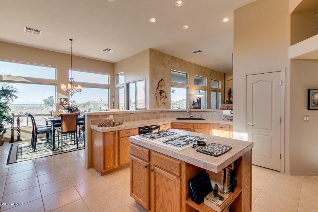 8217 E Sienna St, Mesa, AZ 85207 photo 38