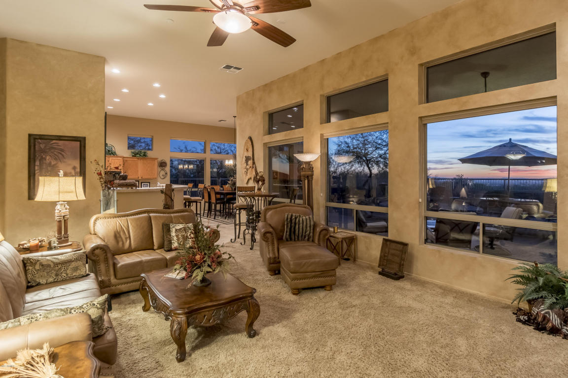8217 E Sienna St, Mesa, AZ 85207 photo 5