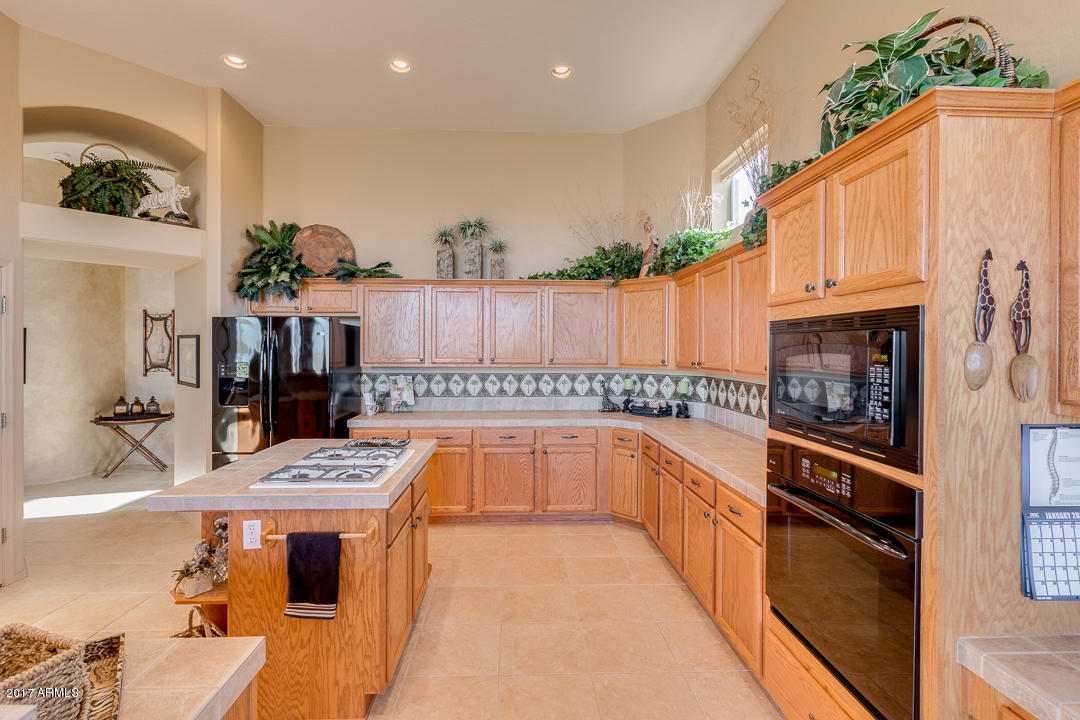 8217 E Sienna St, Mesa, AZ 85207 photo 37