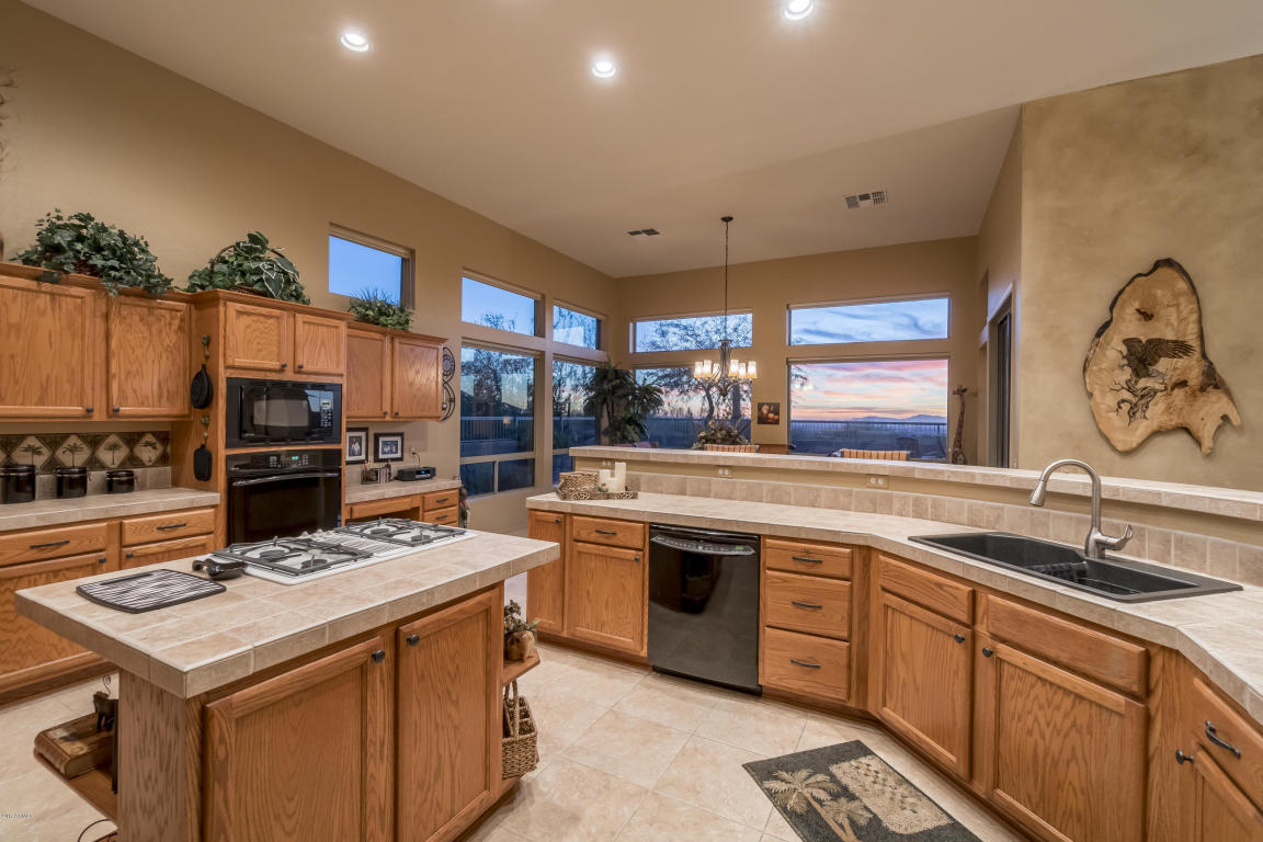 8217 E Sienna St, Mesa, AZ 85207 photo 8