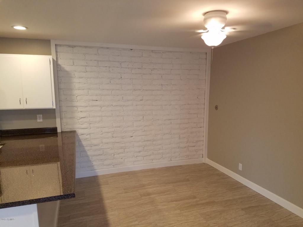 8601 S 16th Pl, Phoenix, AZ 85042 photo 4