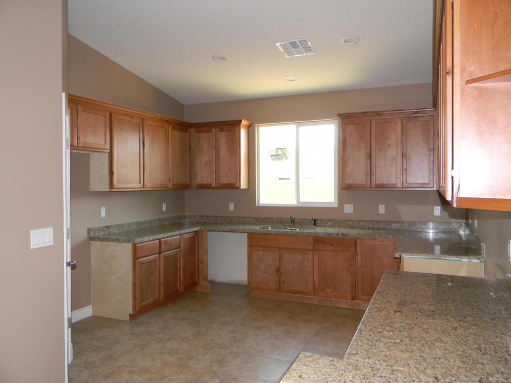 2816 E Mobile Ln, Phoenix, AZ 85040 photo 7