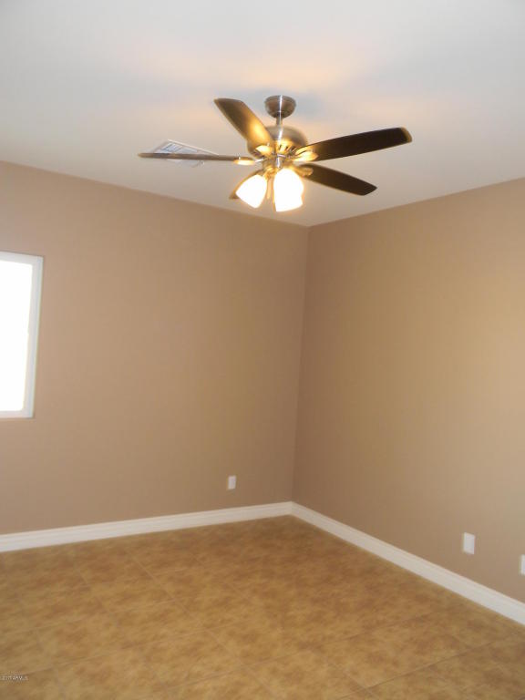 2816 E Mobile Ln, Phoenix, AZ 85040 photo 11