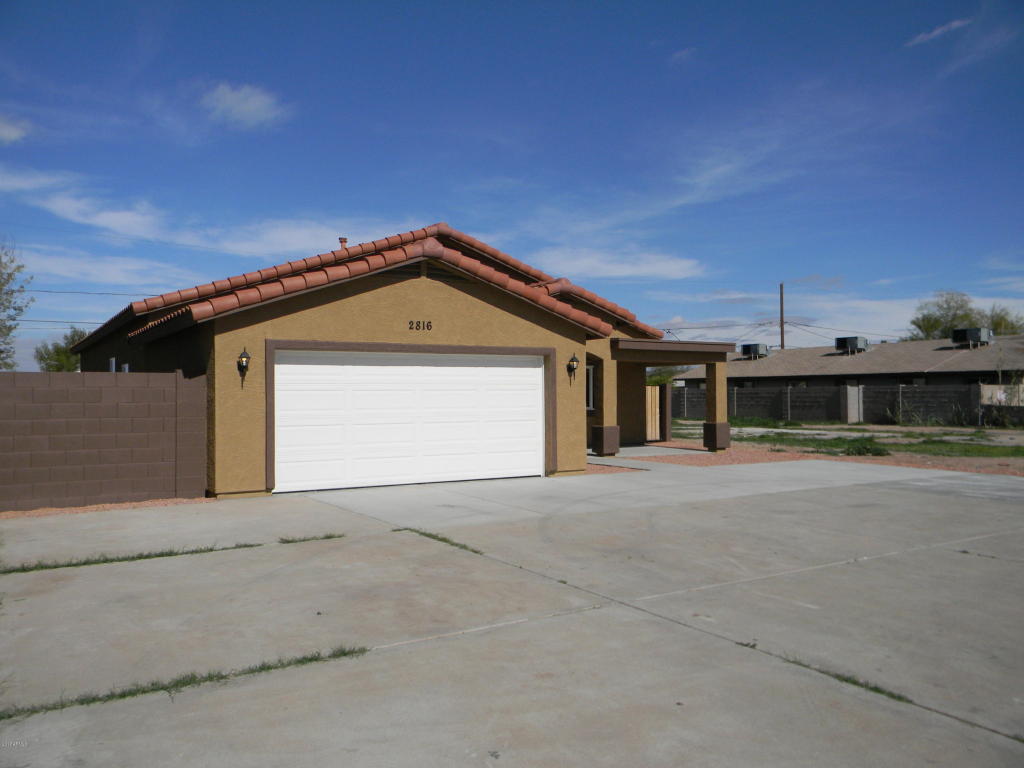 2816 E Mobile Ln, Phoenix, AZ 85040 photo 1