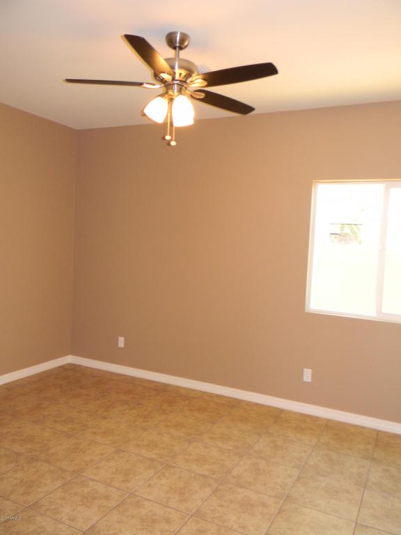 2816 E Mobile Ln, Phoenix, AZ 85040 photo 17