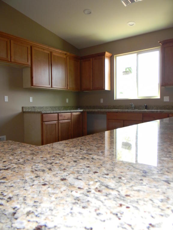 2816 E Mobile Ln, Phoenix, AZ 85040 photo 8