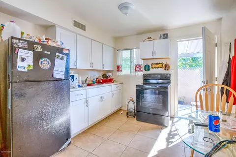 715 E Mobile Ln, Phoenix, AZ 85040 photo 8