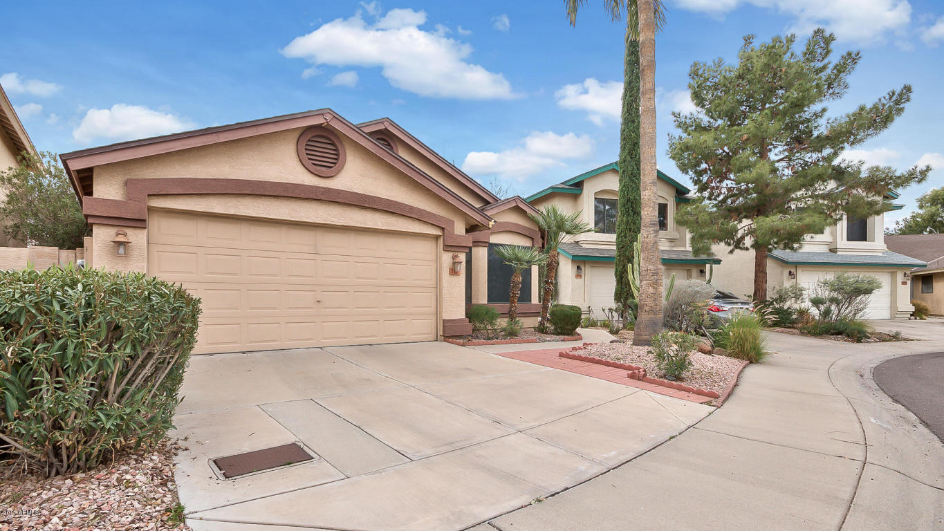 717 E Rosemonte Dr, Phoenix, AZ 85024 photo 1
