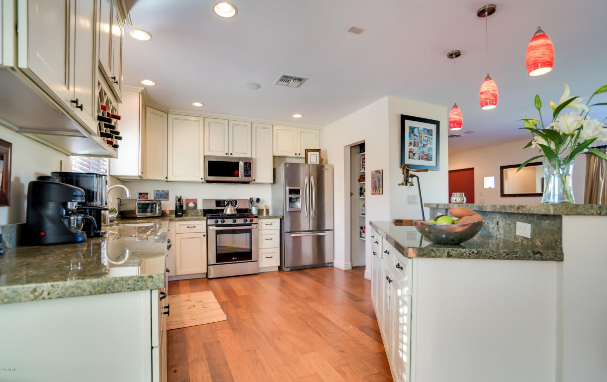 3231 E Hazelwood St, Phoenix, AZ 85018 photo 9