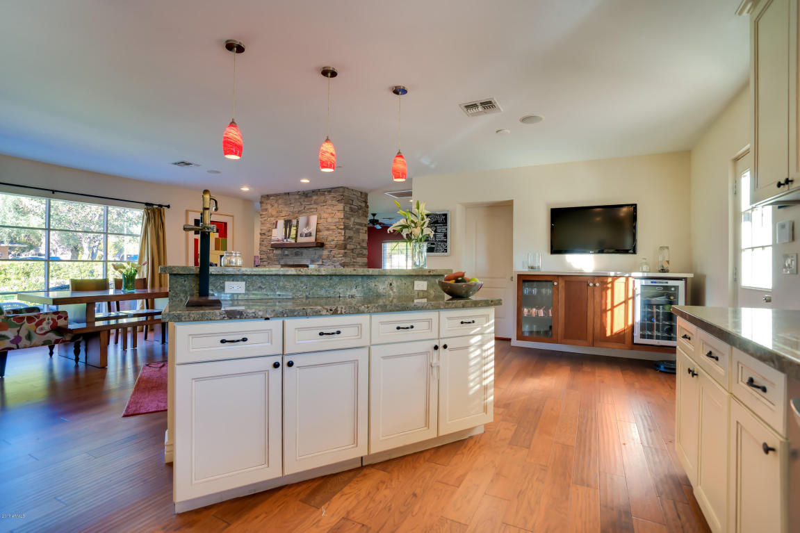 3231 E Hazelwood St, Phoenix, AZ 85018 photo 8