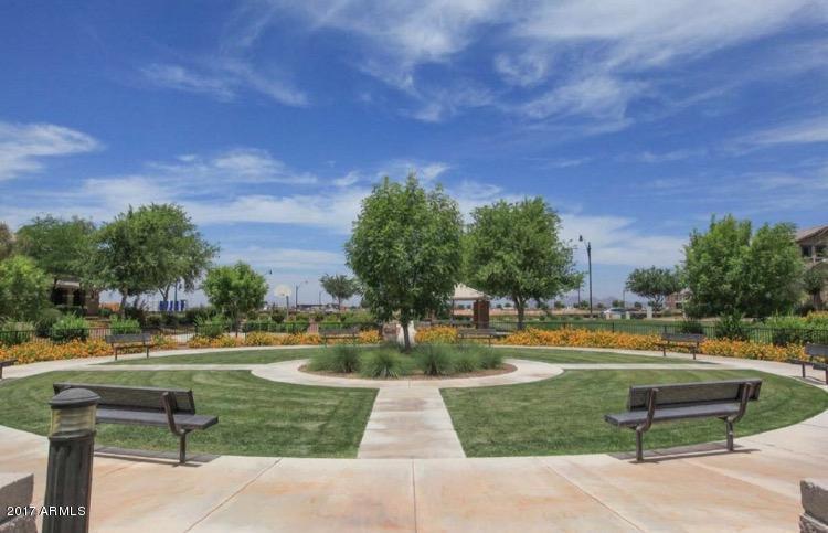 1064 S Olympic Dr, Gilbert, AZ 85296 photo 2