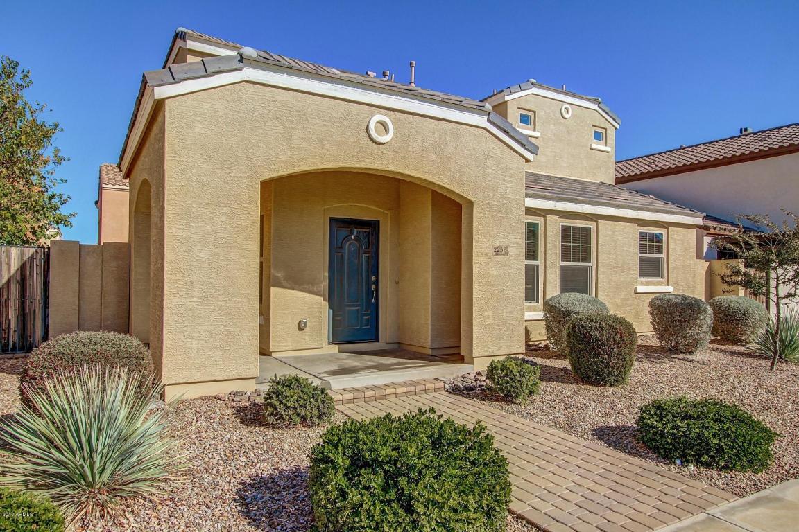 2256 S Buckaroo Trl, Gilbert, AZ 85295 photo 2