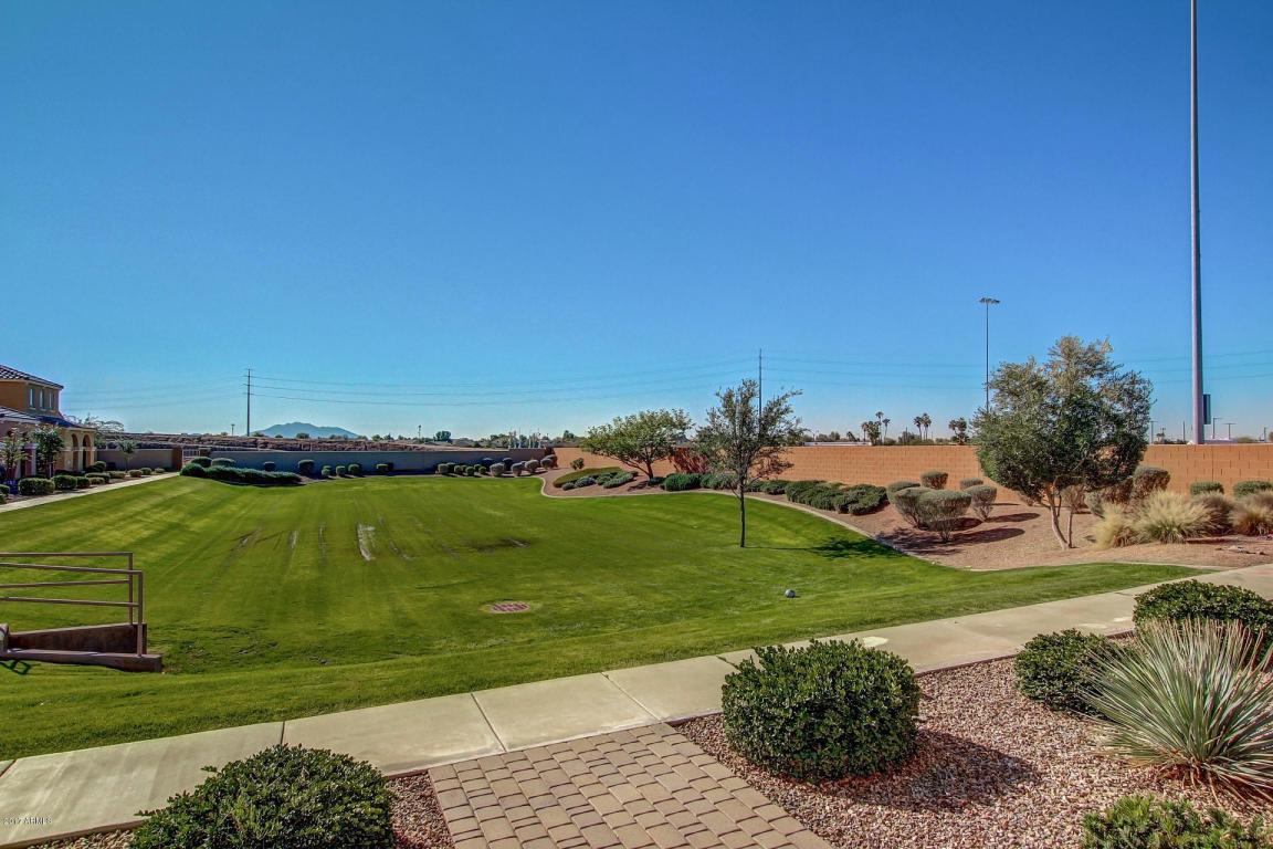 2256 S Buckaroo Trl, Gilbert, AZ 85295 photo 3