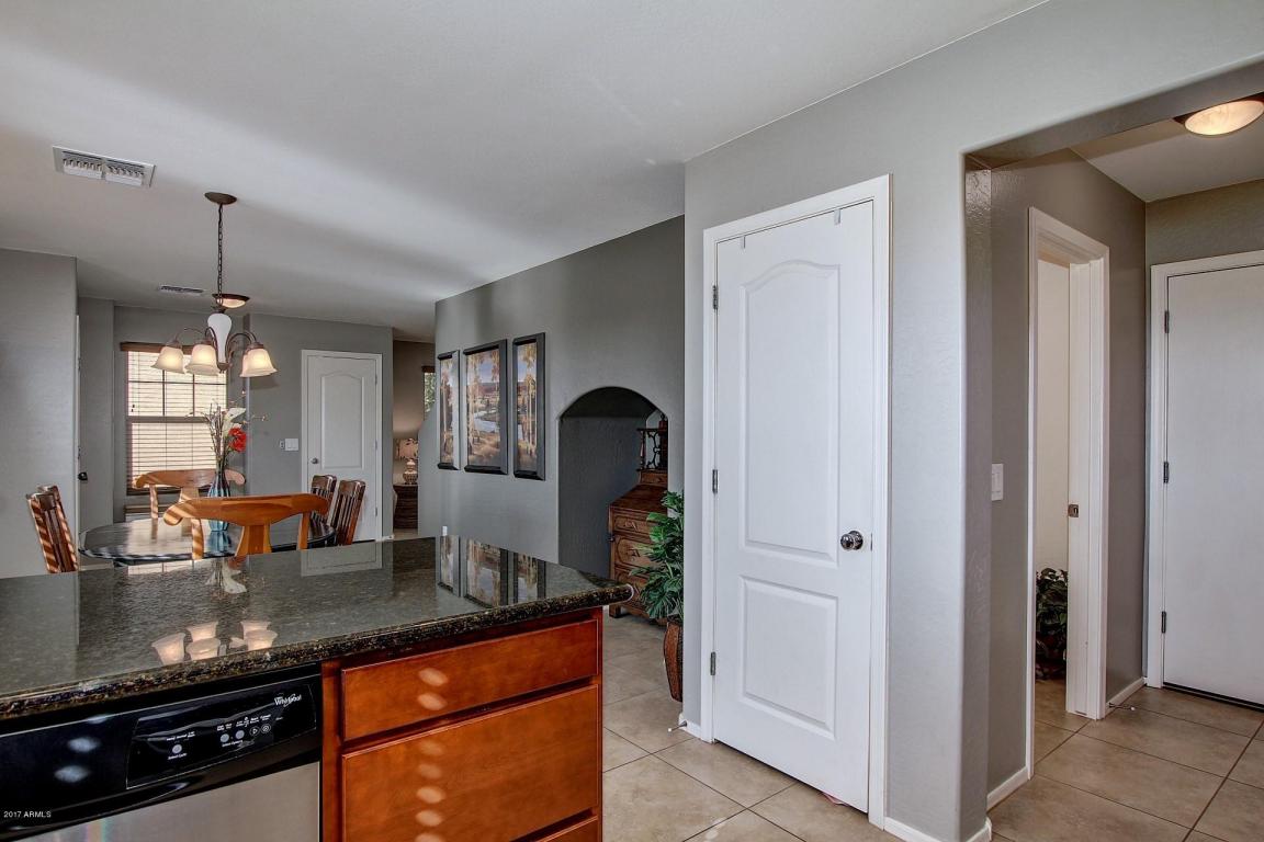 2256 S Buckaroo Trl, Gilbert, AZ 85295 photo 13
