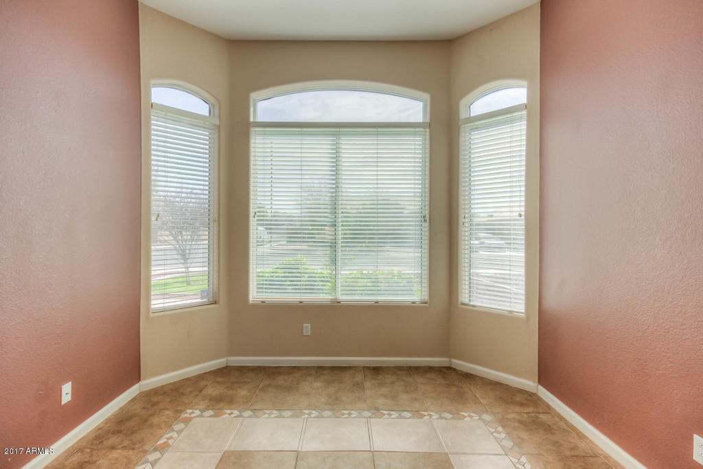 126 E Gail Dr, Gilbert, AZ 85296 photo 5
