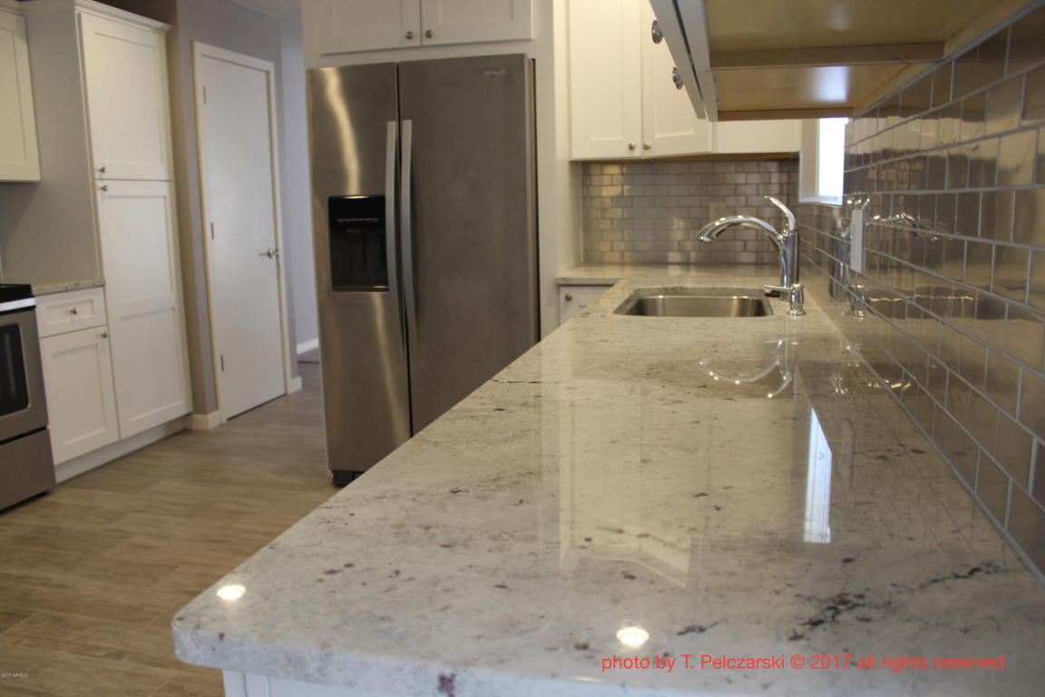 520 E Westchester Dr, Tempe, AZ 85283 photo 5