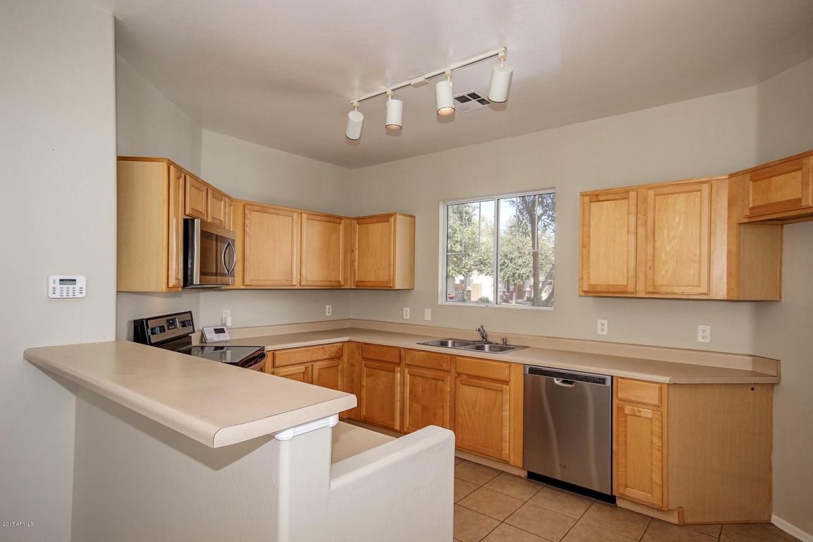 4374 E Spawn Ln, Gilbert, AZ 85296 photo 2