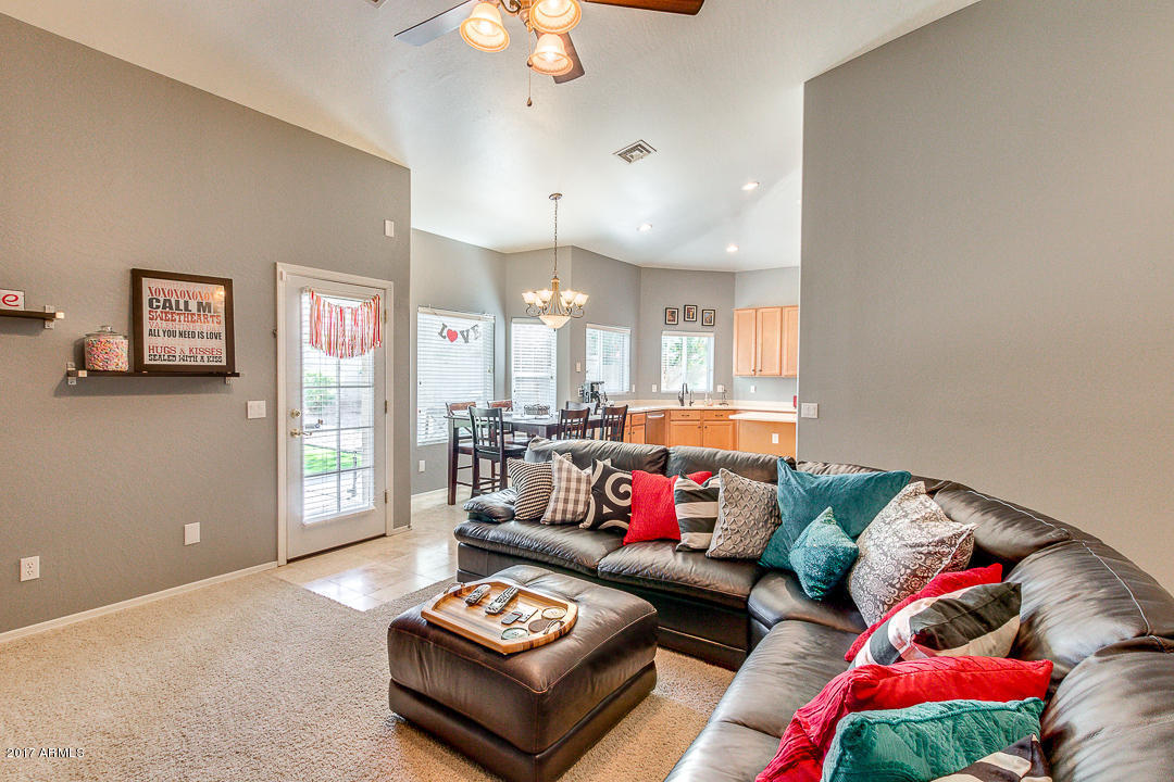 2935 S Palm St, Gilbert, AZ 85295 photo 8