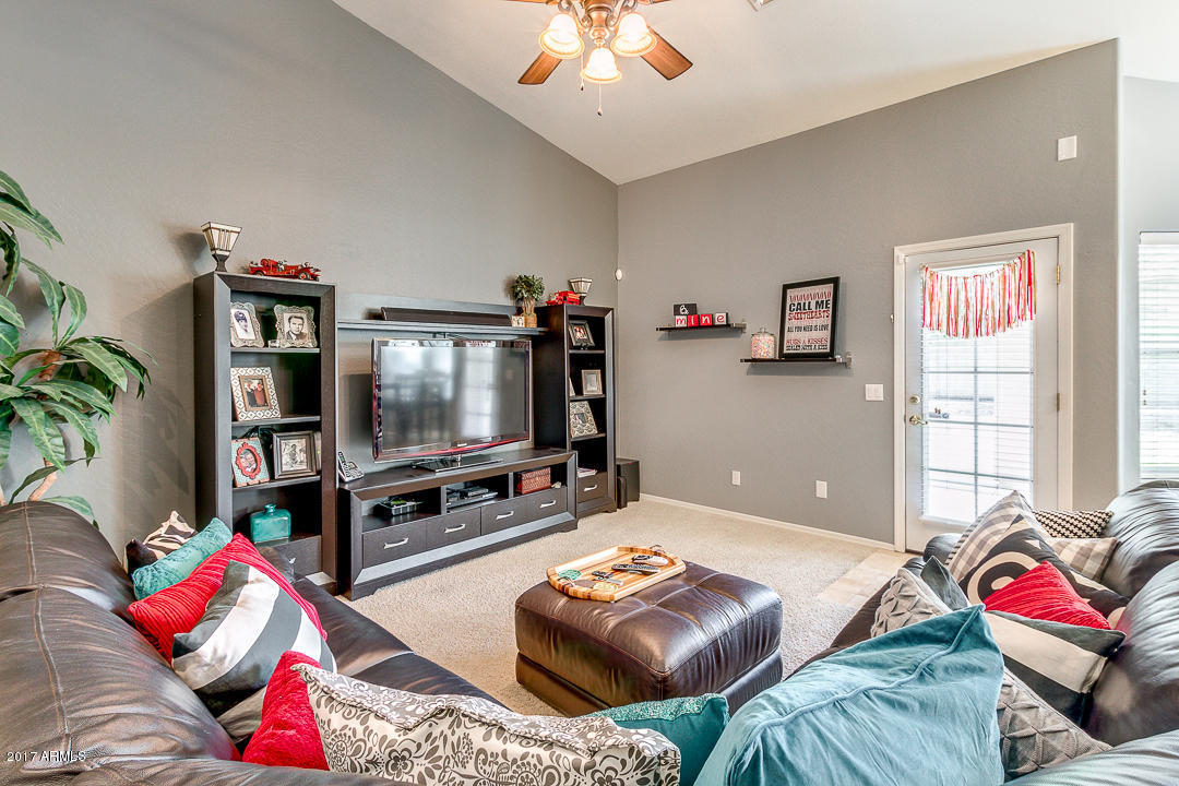 2935 S Palm St, Gilbert, AZ 85295 photo 9